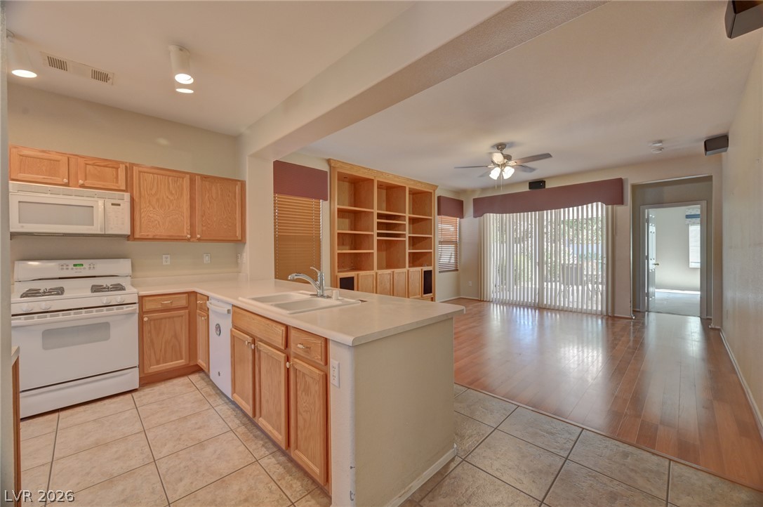 5131 Opal Crest Avenue Property Photo 3