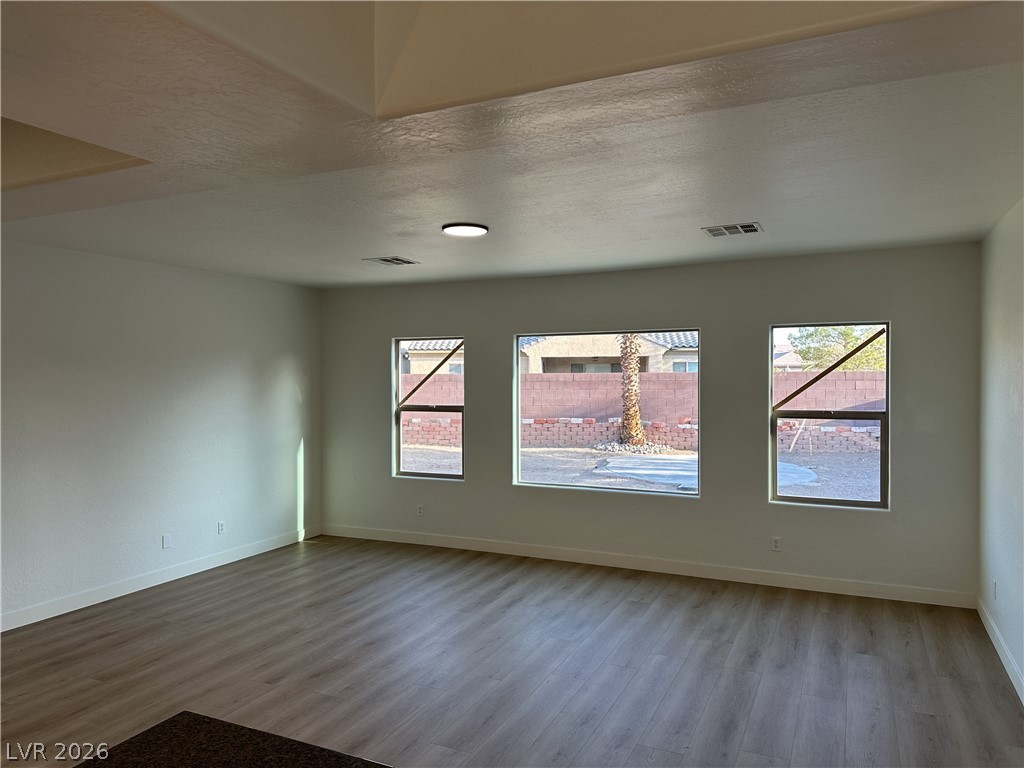 5728 Flying Birdie Avenue Property Photo 18