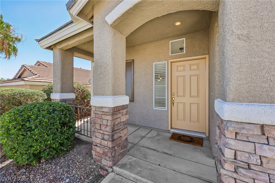 10669 Oak Crest Avenue Property Photo 3