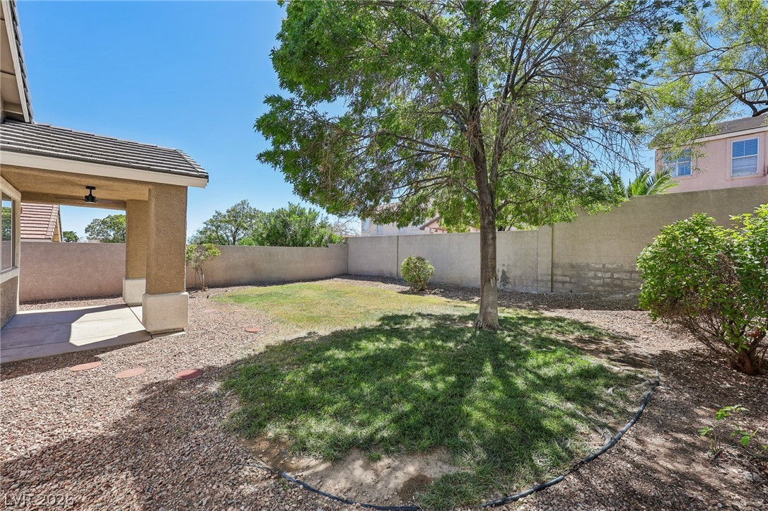 10669 Oak Crest Avenue Property Photo 6