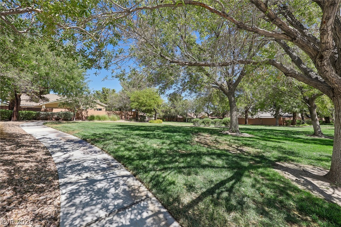 10669 Oak Crest Avenue Property Photo 26