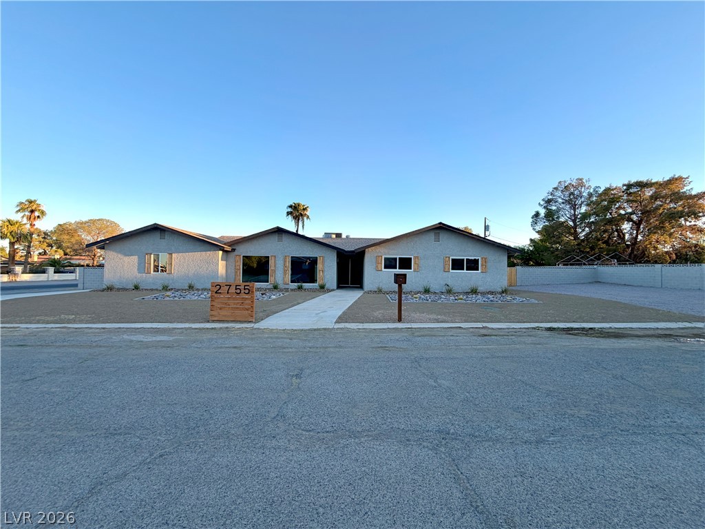 2755 South Torrey Pines Drive Property Photo 2