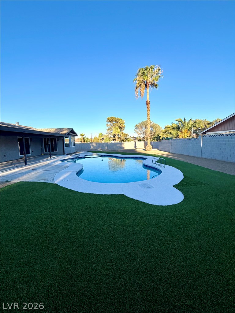 2755 South Torrey Pines Drive Property Photo 39