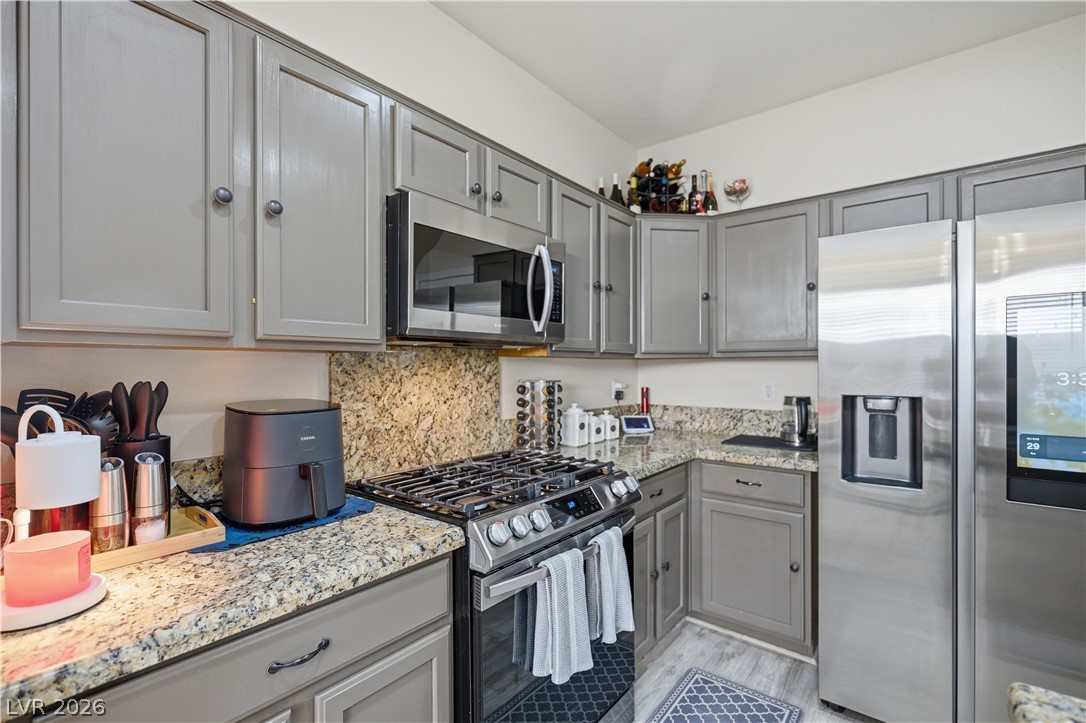 10876 Avenzano Street Property Photo 15