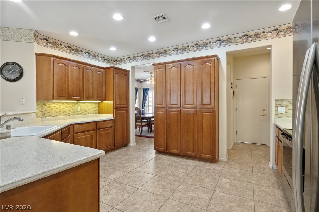 1833 Cherry Knolls Street Property Photo 12