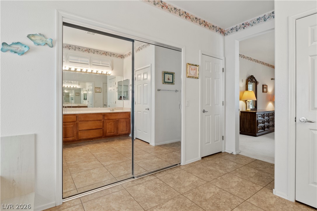 1833 Cherry Knolls Street Property Photo 20