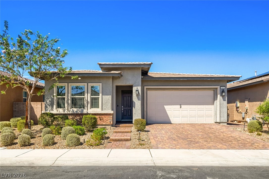 647 Longfeather Street Property Photo 1