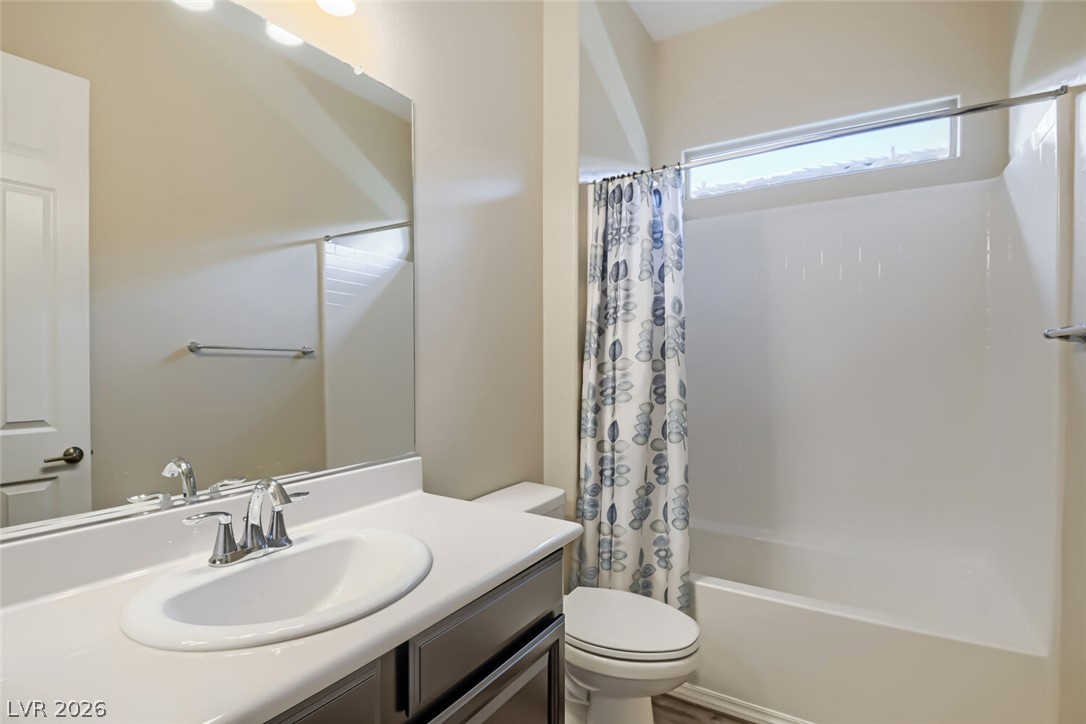 647 Longfeather Street Property Photo 17