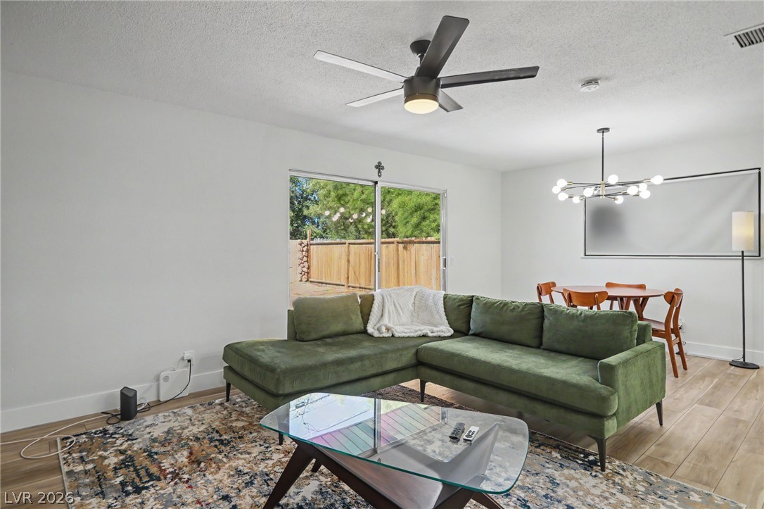 4200 El Parque Avenue Property Photo 8