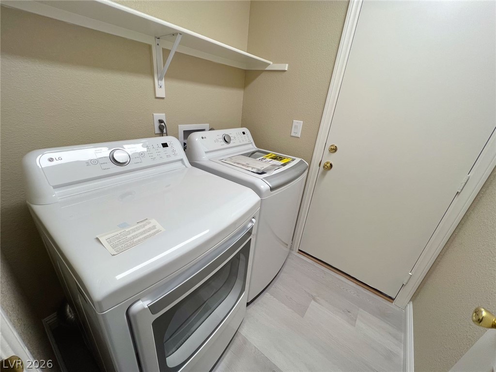 2392 Ember Mist Court Property Photo 5