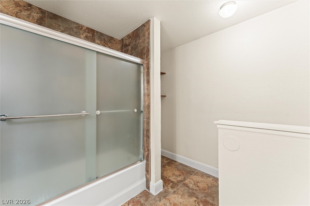 5570 White Cap Street Property Photo 12