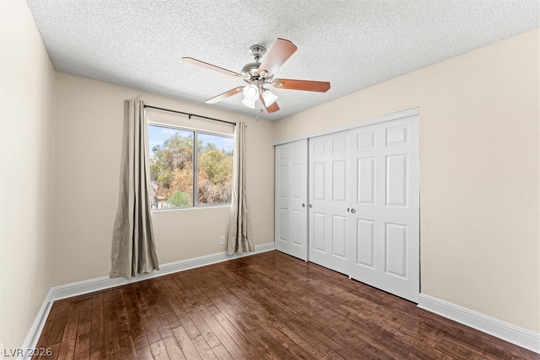 5570 White Cap Street Property Photo 15