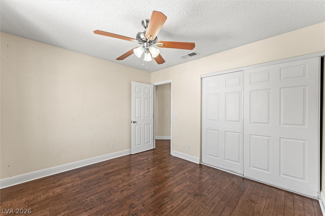 5570 White Cap Street Property Photo 17
