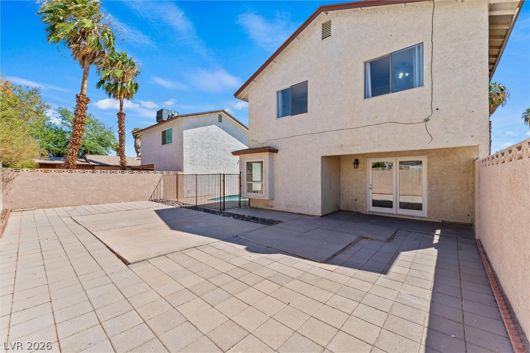 5570 White Cap Street Property Photo 19