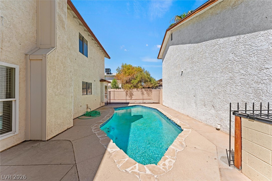 5570 White Cap Street Property Photo 22