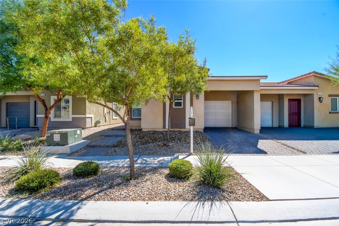 7526 Crested Moon Street Property Photo 1