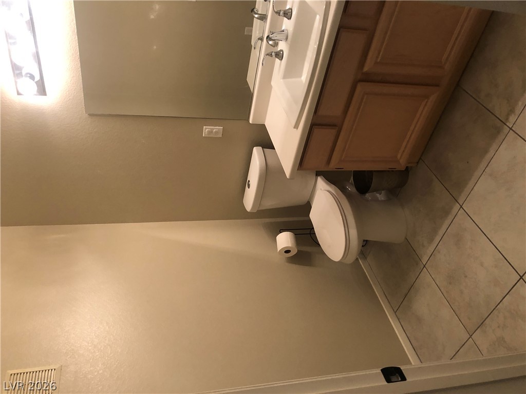 10245 South Maryland Parkway 1221 Property Photo 15