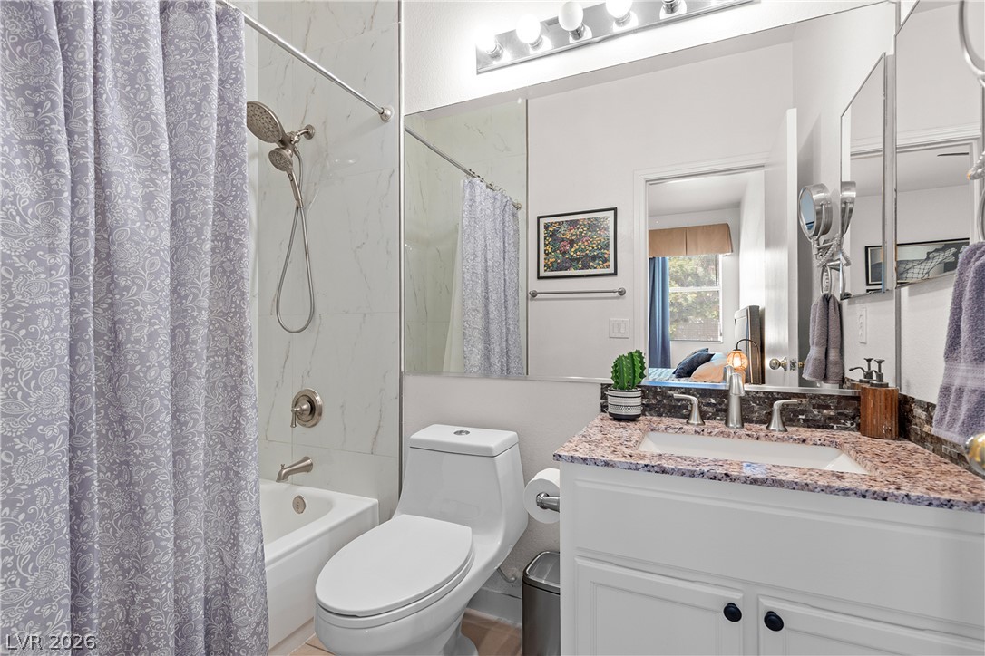 1076 Sweeping Vine Avenue Property Photo 17
