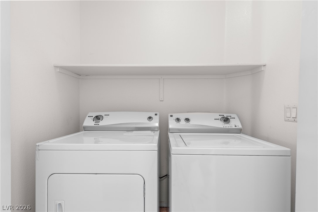 1076 Sweeping Vine Avenue Property Photo 18