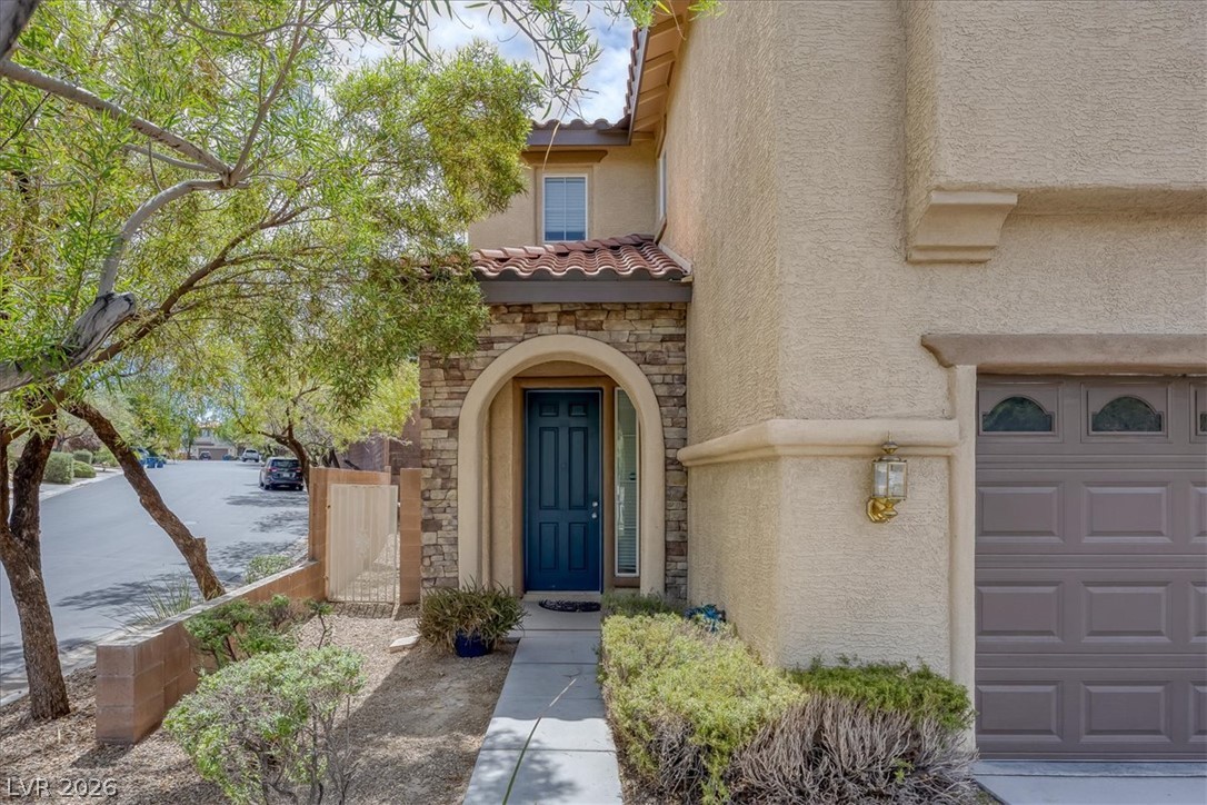 9075 Cloudy Mountain Place Property Photo 3