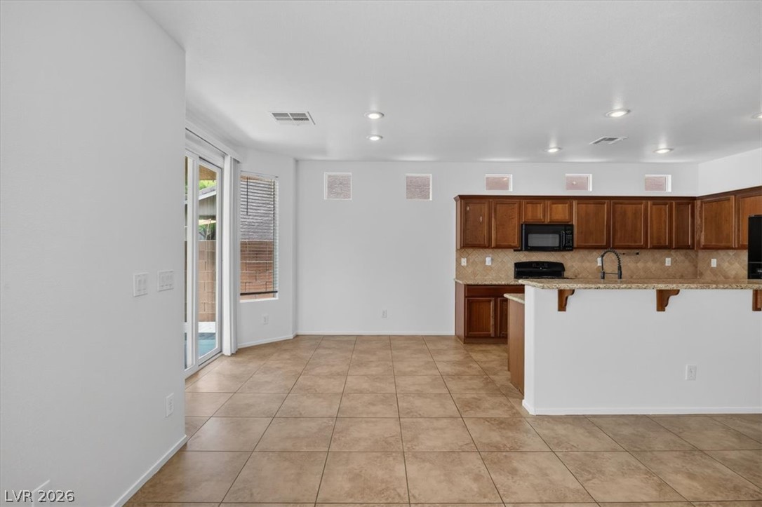 9075 Cloudy Mountain Place Property Photo 8