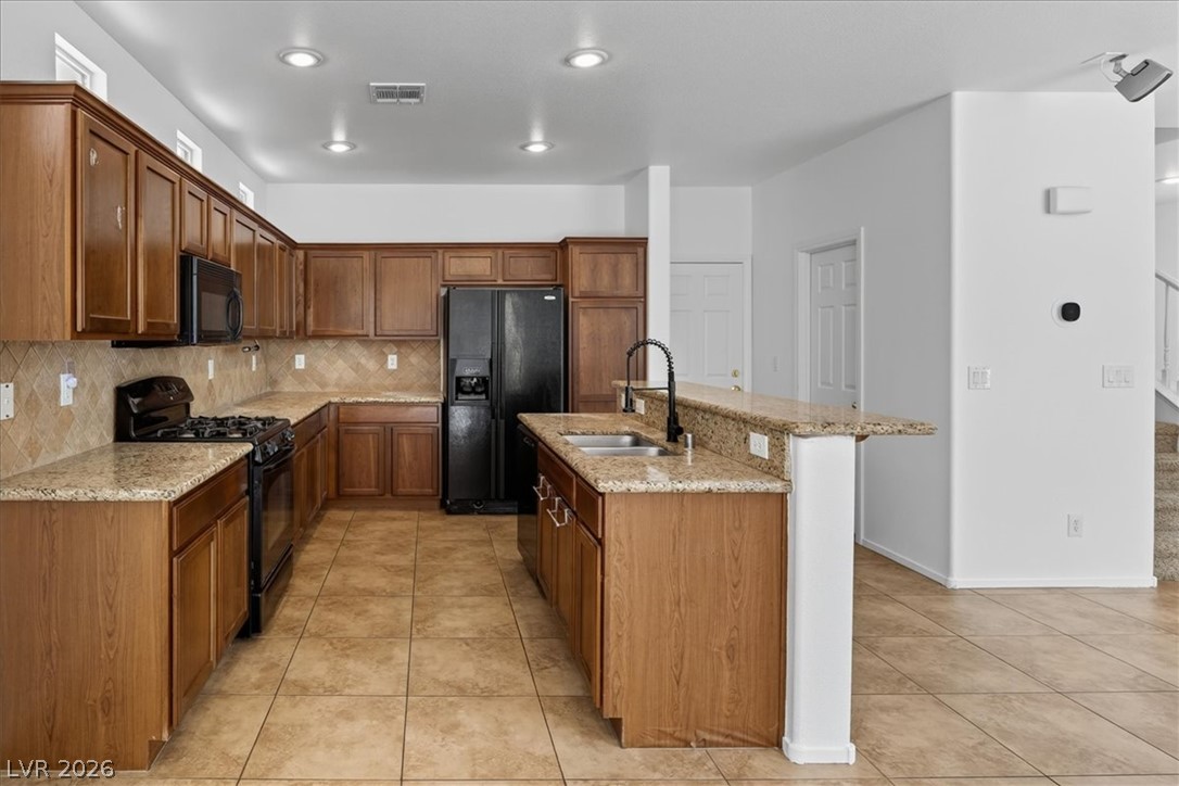 9075 Cloudy Mountain Place Property Photo 12