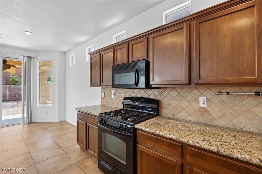 9075 Cloudy Mountain Place Property Photo 14