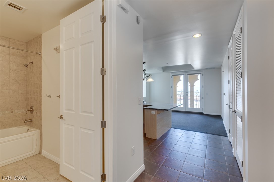 2405 West Serene Avenue 823 Property Photo 3