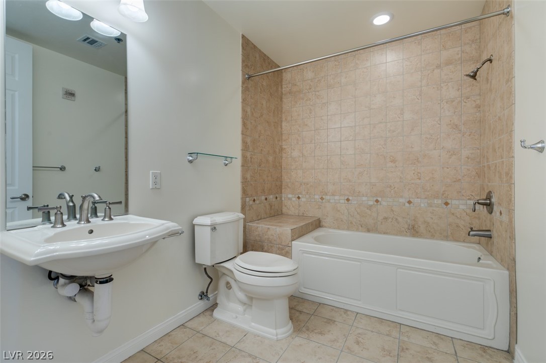 2405 West Serene Avenue 823 Property Photo 28