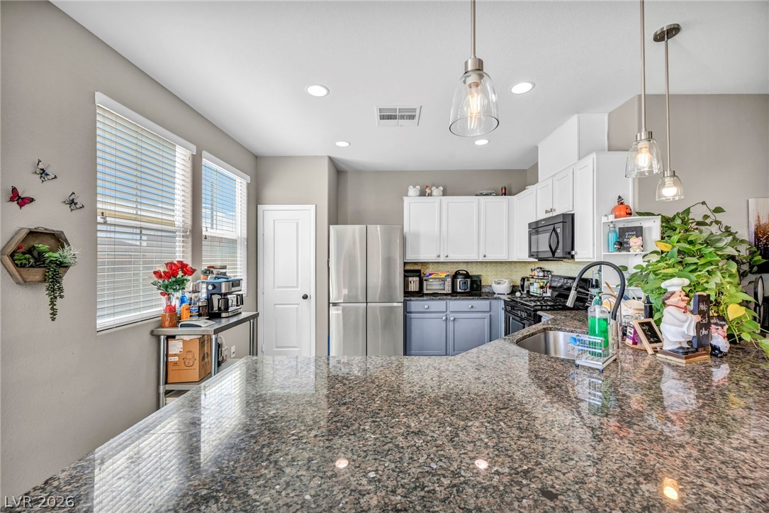 10656 Summerbell Street Property Photo 13