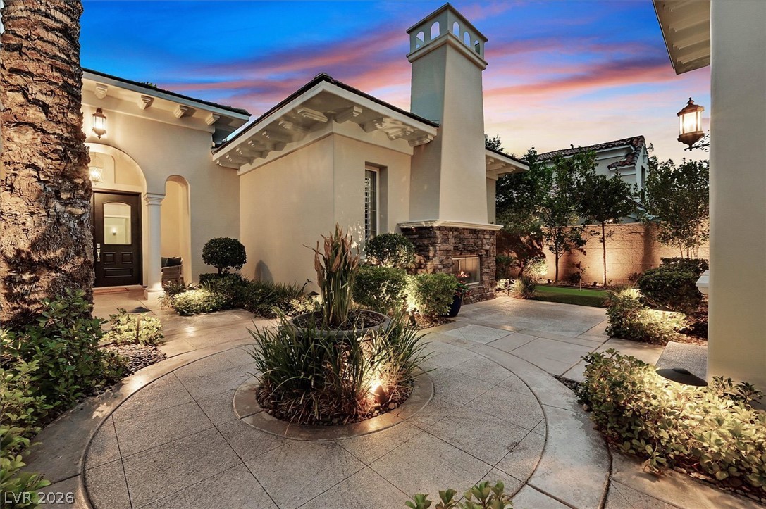 12057 Oakland Hills Drive Property Photo 3