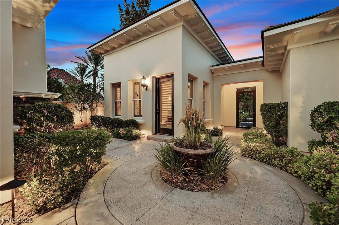 12057 Oakland Hills Drive Property Photo 4