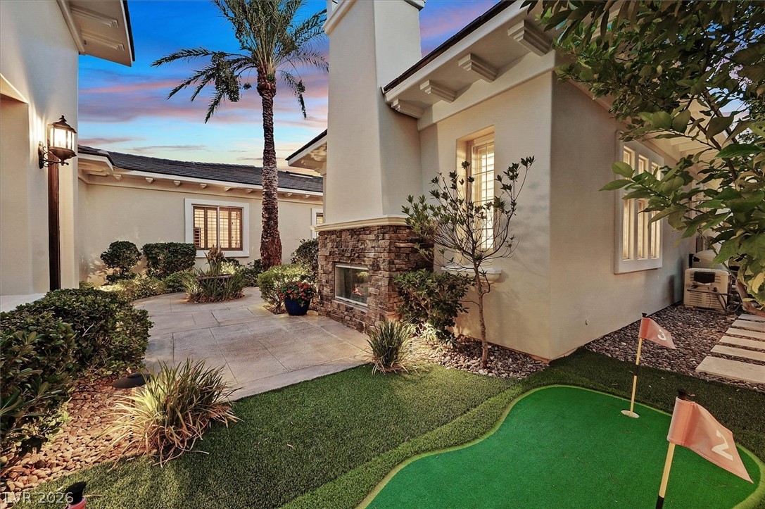 12057 Oakland Hills Drive Property Photo 5