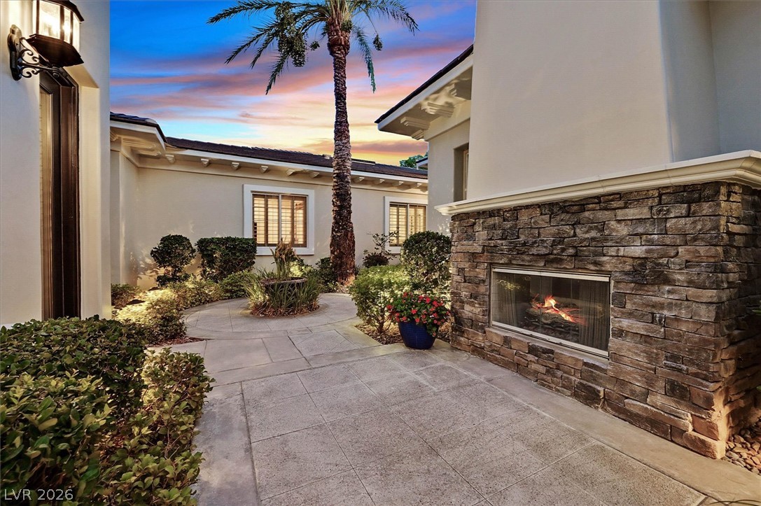 12057 Oakland Hills Drive Property Photo 7