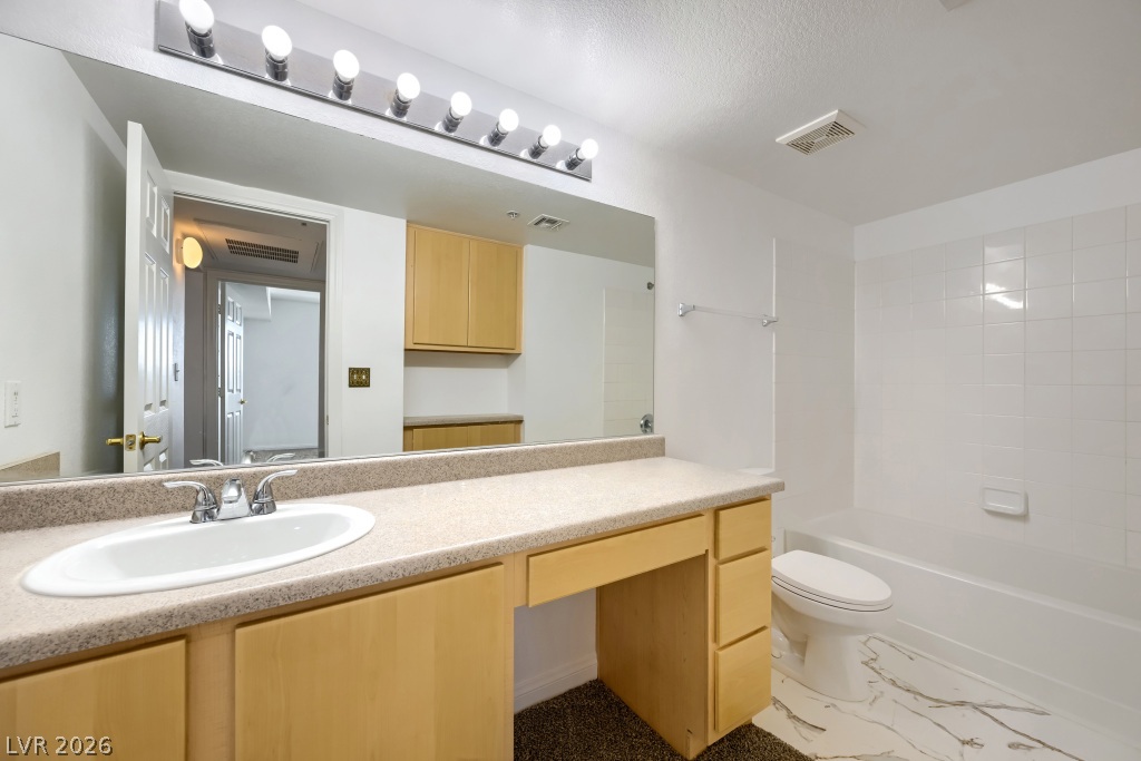 6955 North Durango Drive 3086 Property Photo 13