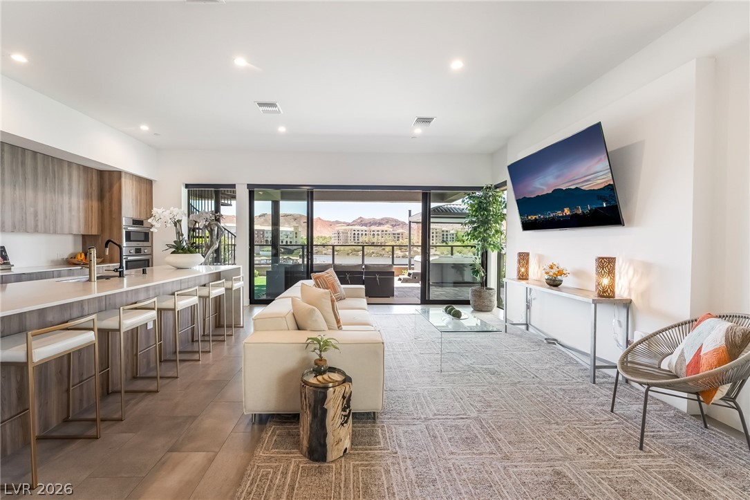 16 Heron Harbour Drive Property Photo 10
