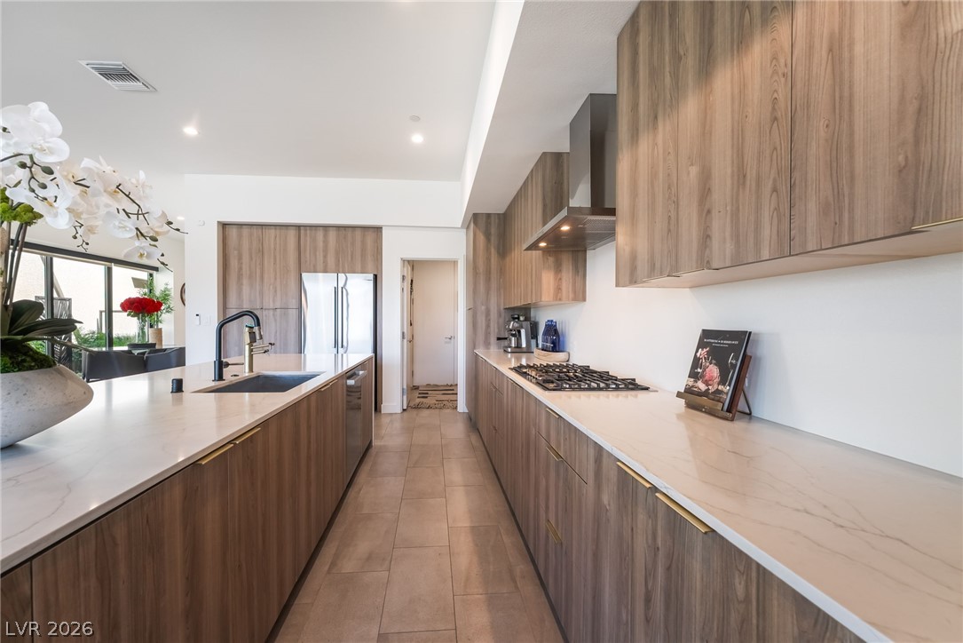 16 Heron Harbour Drive Property Photo 12