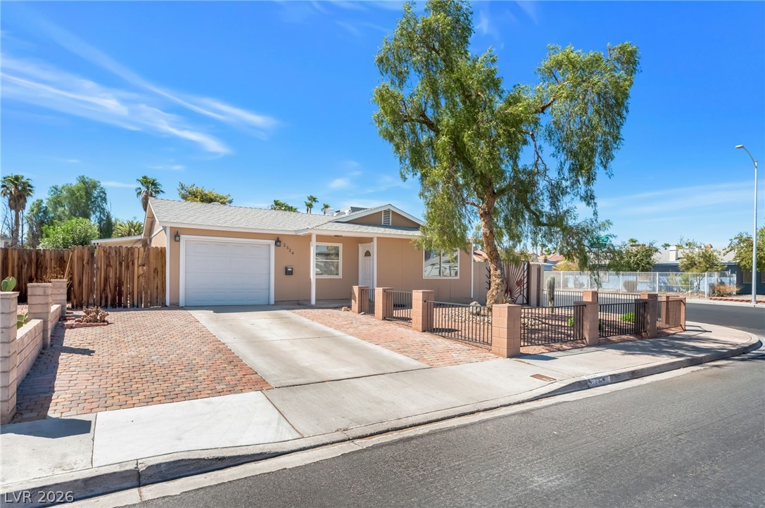 2524 Valparaiso Street Property Photo 4