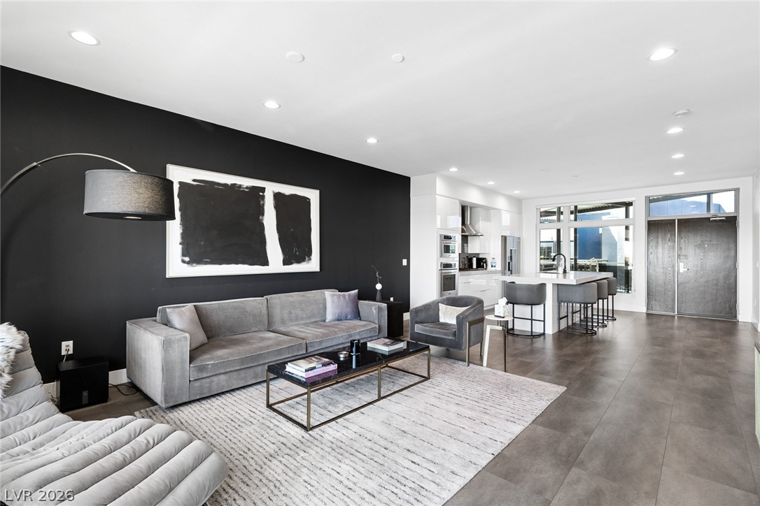2816599 Property Photo 15