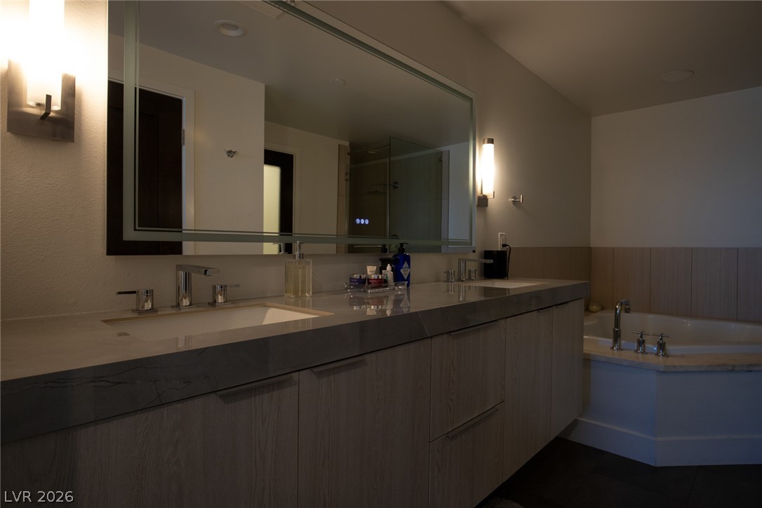 2816599 Property Photo 24