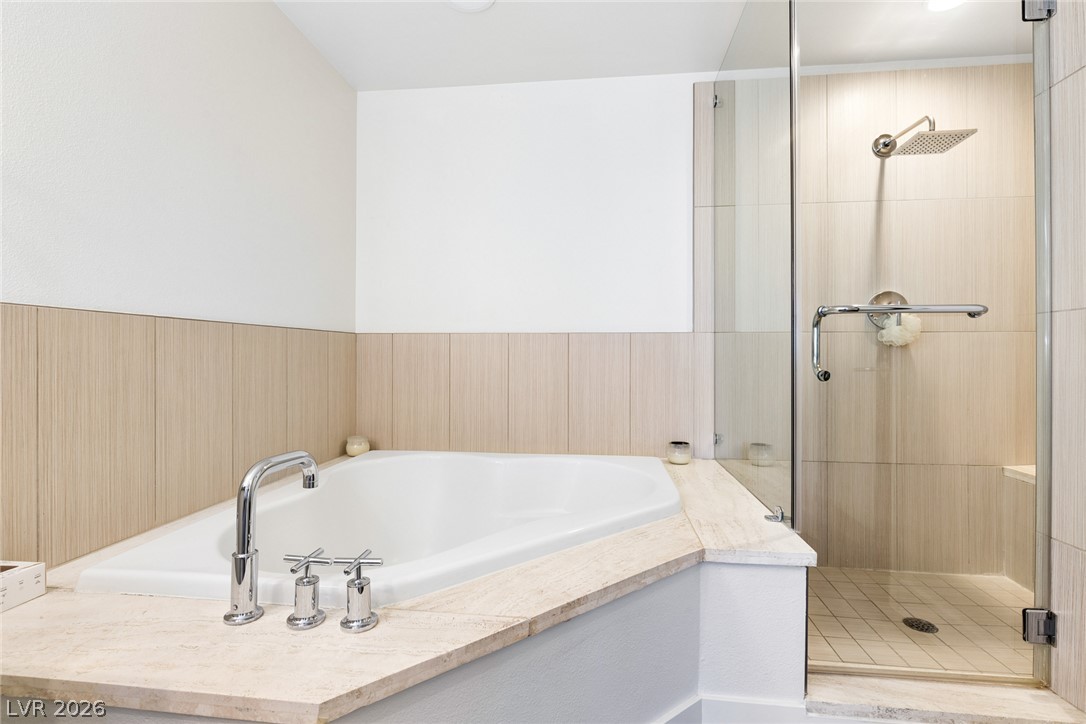 2816599 Property Photo 25