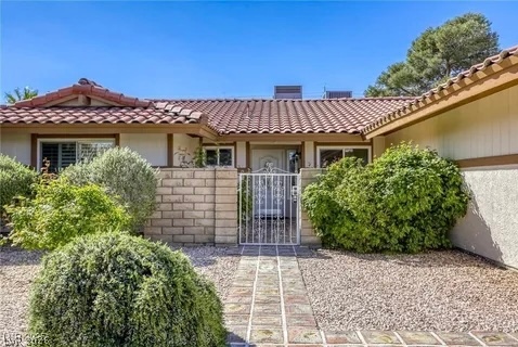 4068 Spitze Drive Property Photo 2