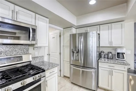 4068 Spitze Drive Property Photo 13