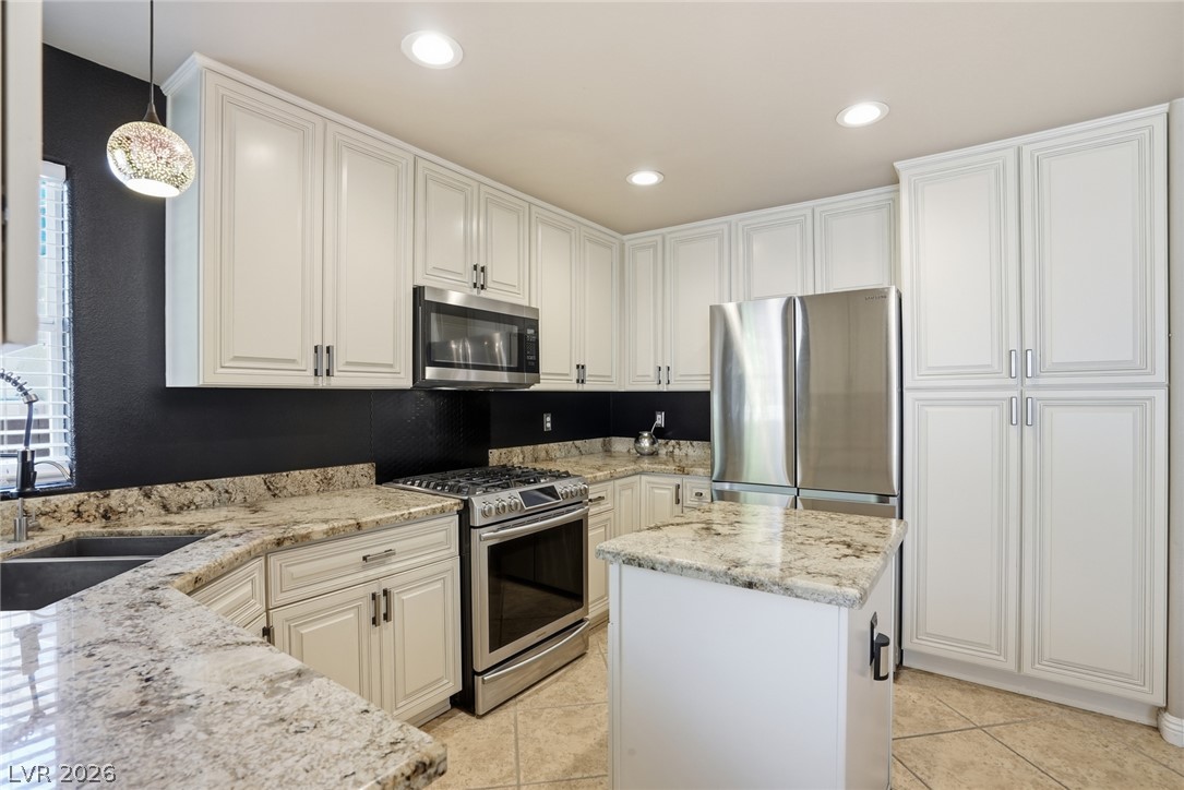 10817 Palliser Bay Drive Property Photo 16