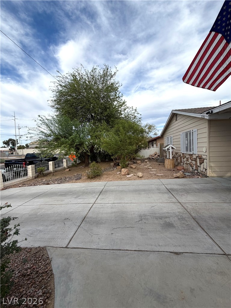 2816624 Property Photo 3