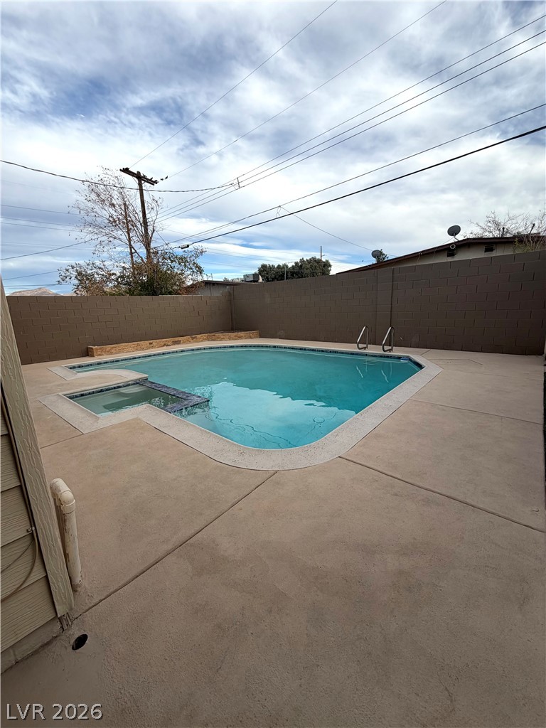 2816624 Property Photo 12