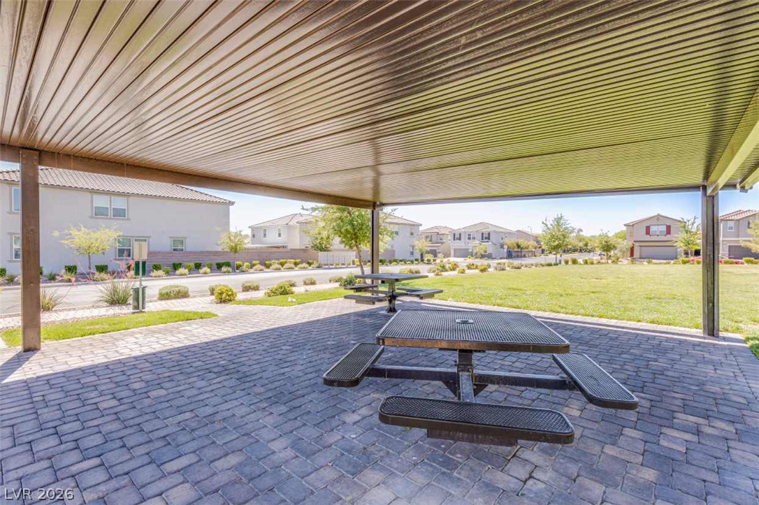 7712 Lush Oasis Avenue Property Photo 33