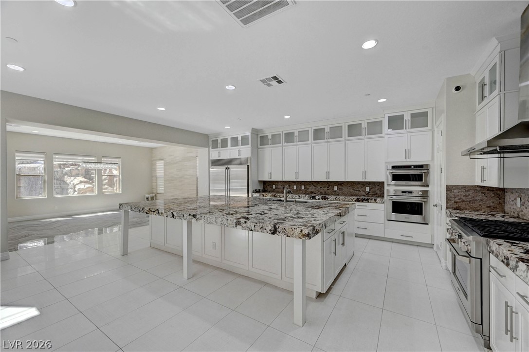 89 Olympia Chase Drive Property Photo 9