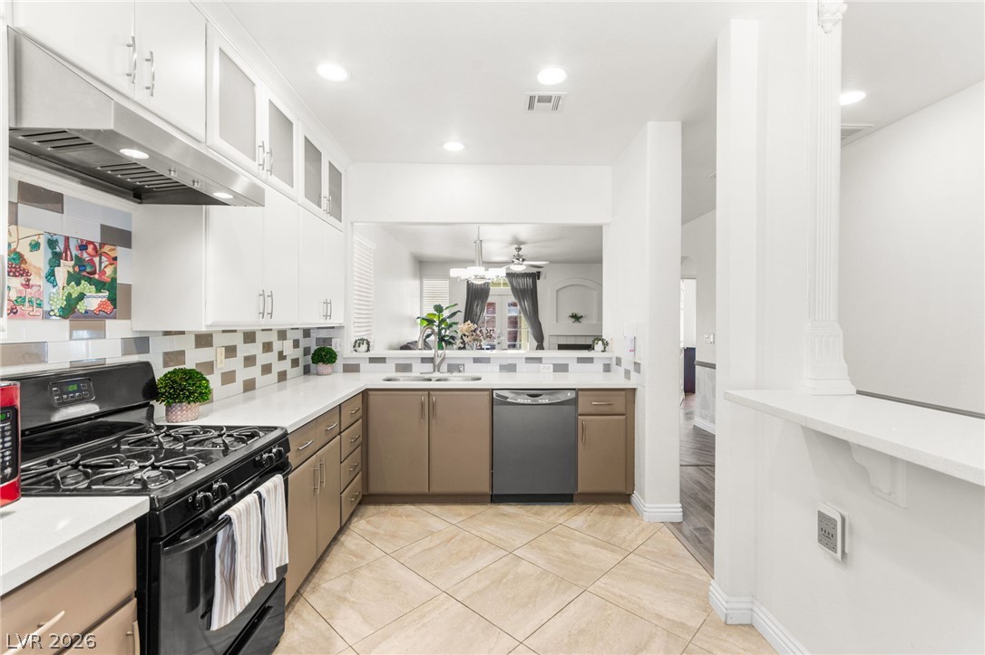 375 Golden Shore Drive Property Photo 14