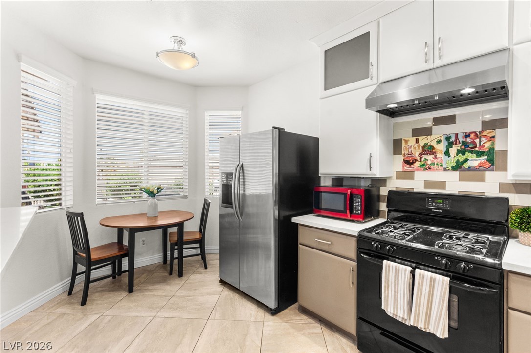 375 Golden Shore Drive Property Photo 15